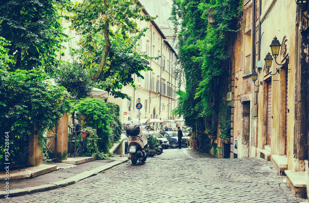 Naklejka premium Old courtyard in Rome, Italy