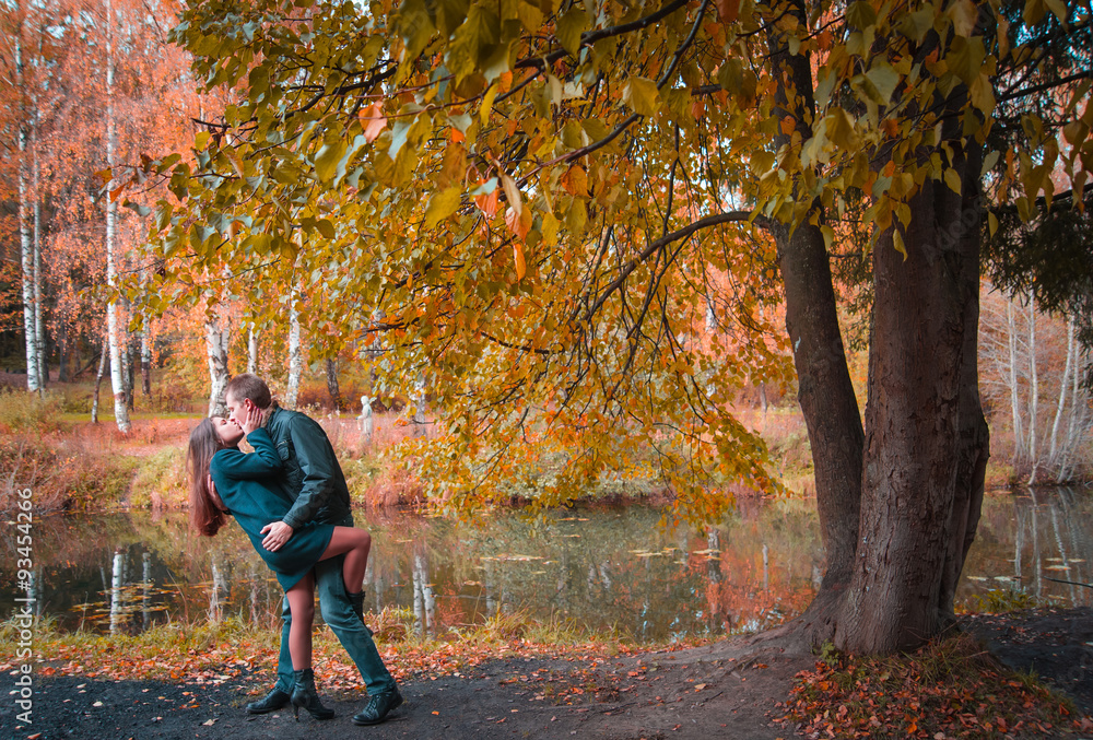 Fototapeta premium Beautiful couple in the park.
