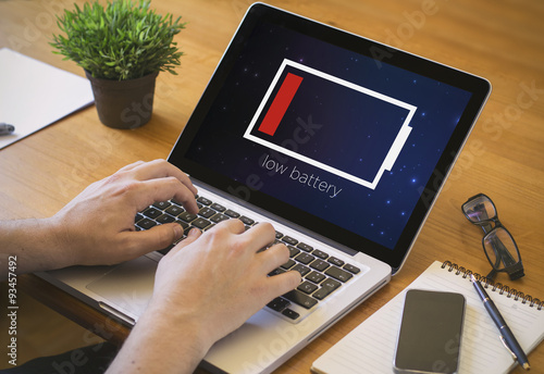 computer desktop low battery photo
