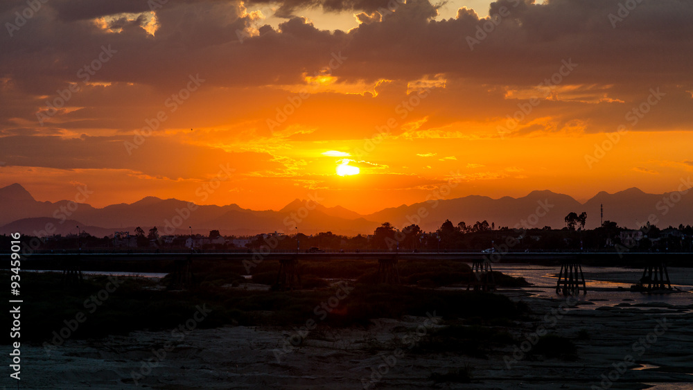 Naklejka premium Orange Sunset