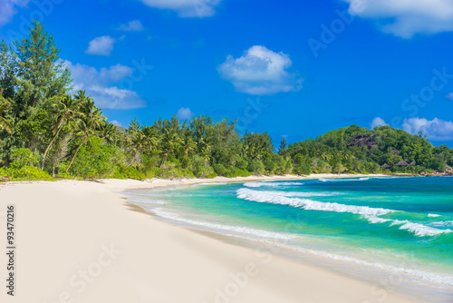 Fototapeta Naklejka Na Ścianę i Meble -  Anse Kerlan - Tropical beach in Seychelles, Praslin