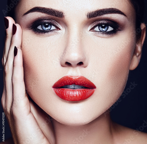 Canvas Print sensual glamour portrait of beautiful  woman model lady with fresh daily makeup