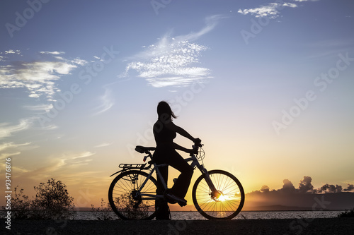 Bisikletli Kadın © Esin Deniz