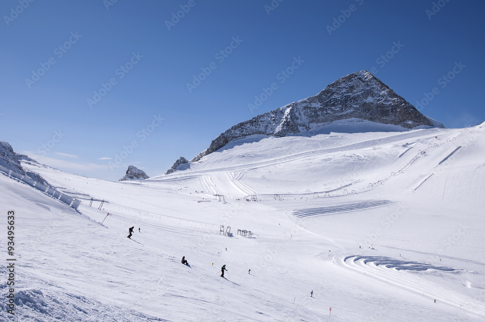 Skiing and snowboarding on Hintertux Glacier