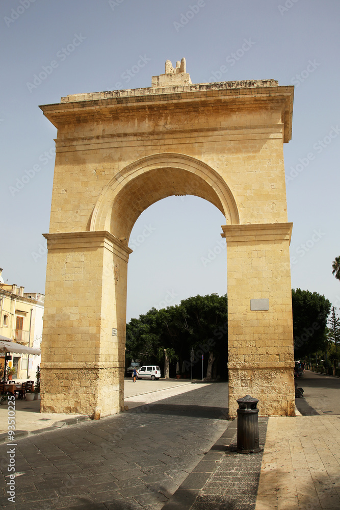 Porta Nazionale Noto Sicily