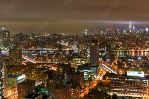 Widok na panoramę Nowego Jorku w nocy na ścianę