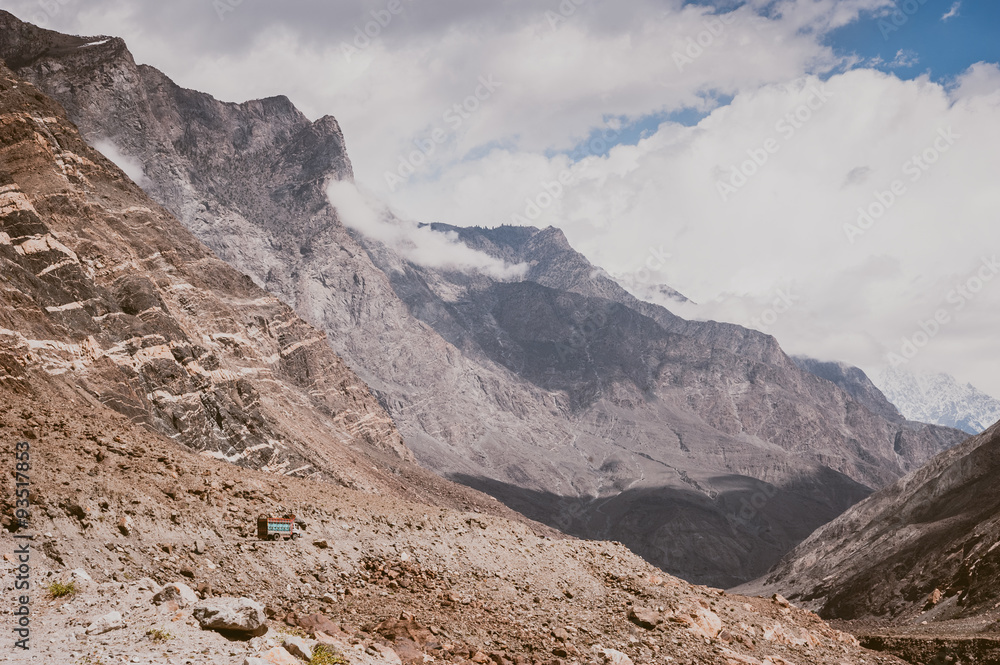Fototapeta premium Karakorum Highway in Pakistan