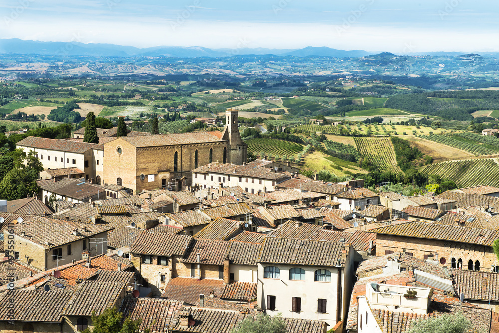 Tuscanu panorama from San Gimigniano forted