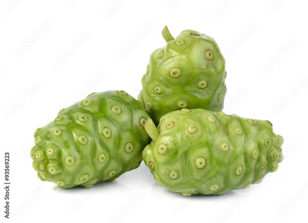 Naklejka premium Great morinda isolated on white background