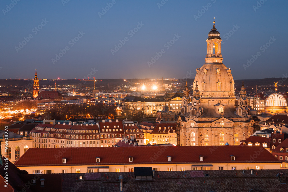 Frauenkirche in Dresden im Abendlicht