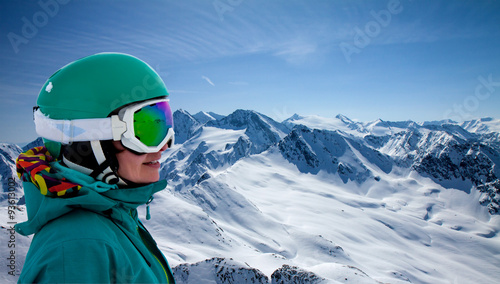 portrait of snowboarder © Kotangens