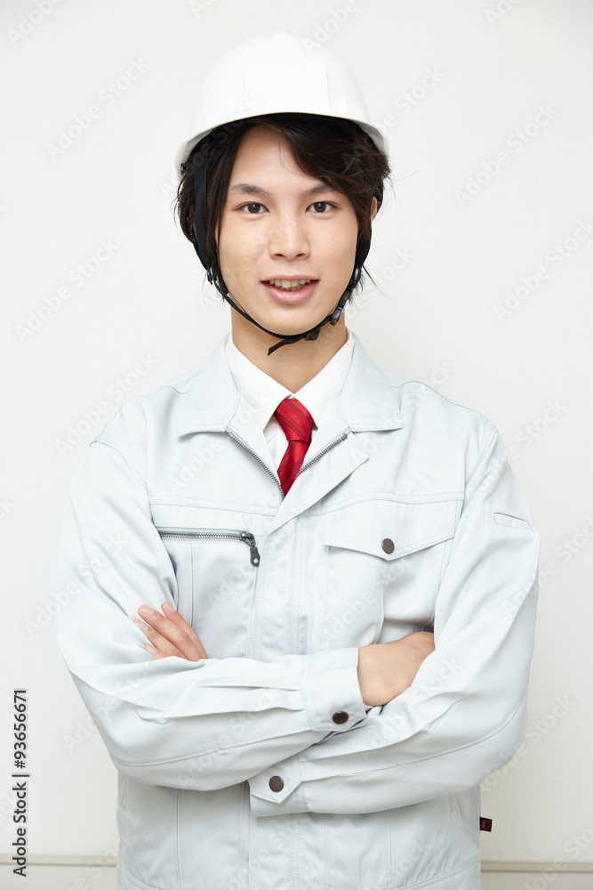 作業服を着た男性 作業服を着た男性
