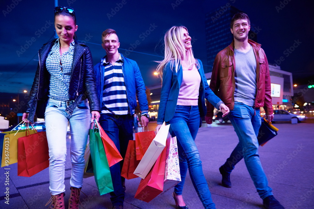 Obraz premium Group Of Friends Enjoying Shopping