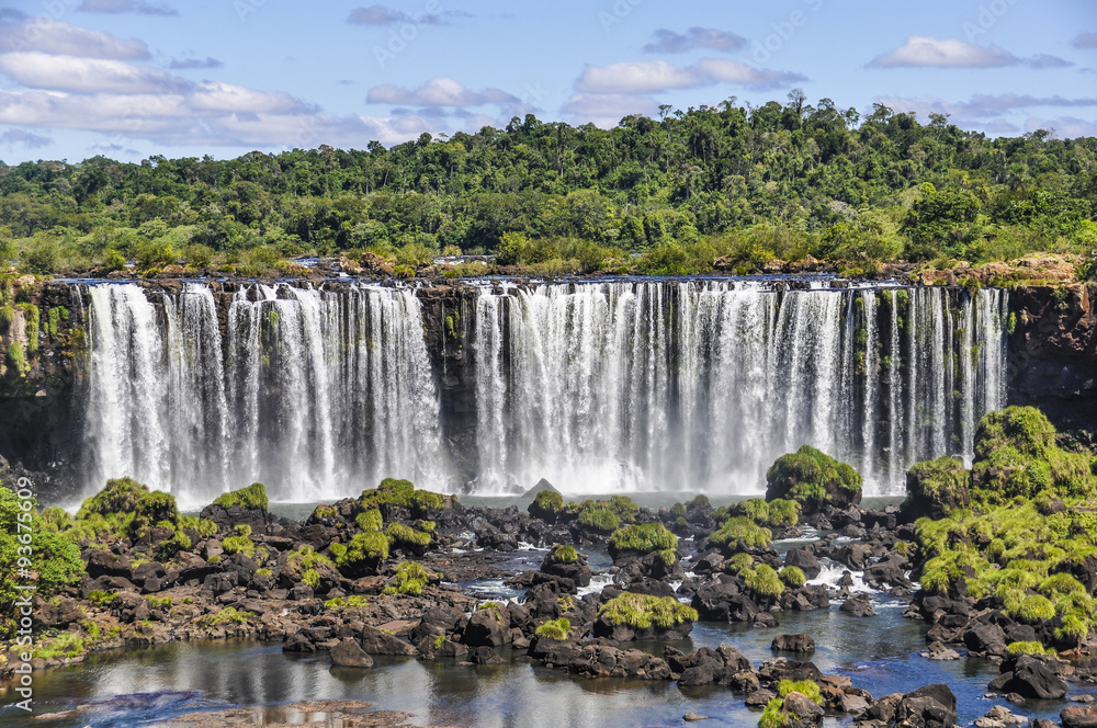 Fototapeta premium Upper fall at Iguazu Falls, Brazil