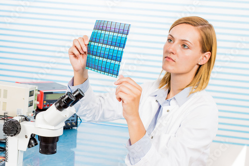 Photos Silicon wafers production, photolithography