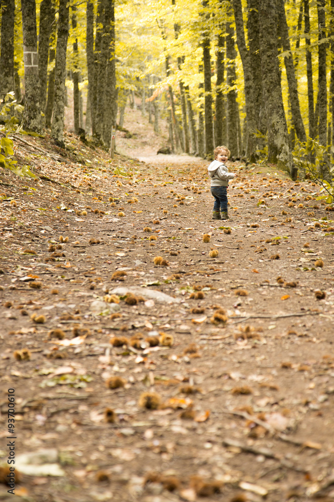 Fototapeta premium baby in nature