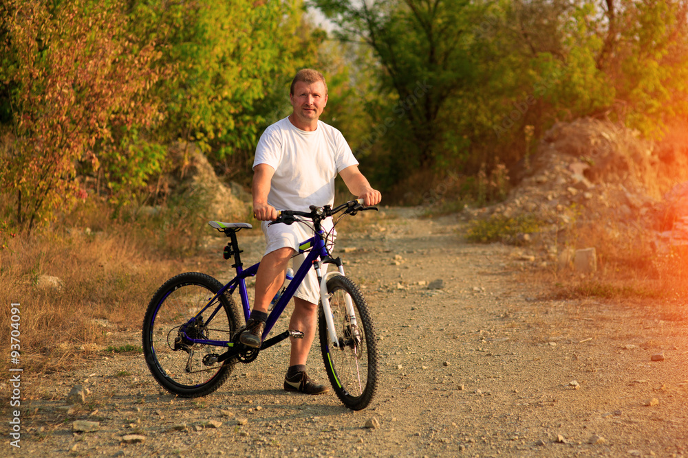 Fototapeta premium Mountain Bike cyclist riding outdoor