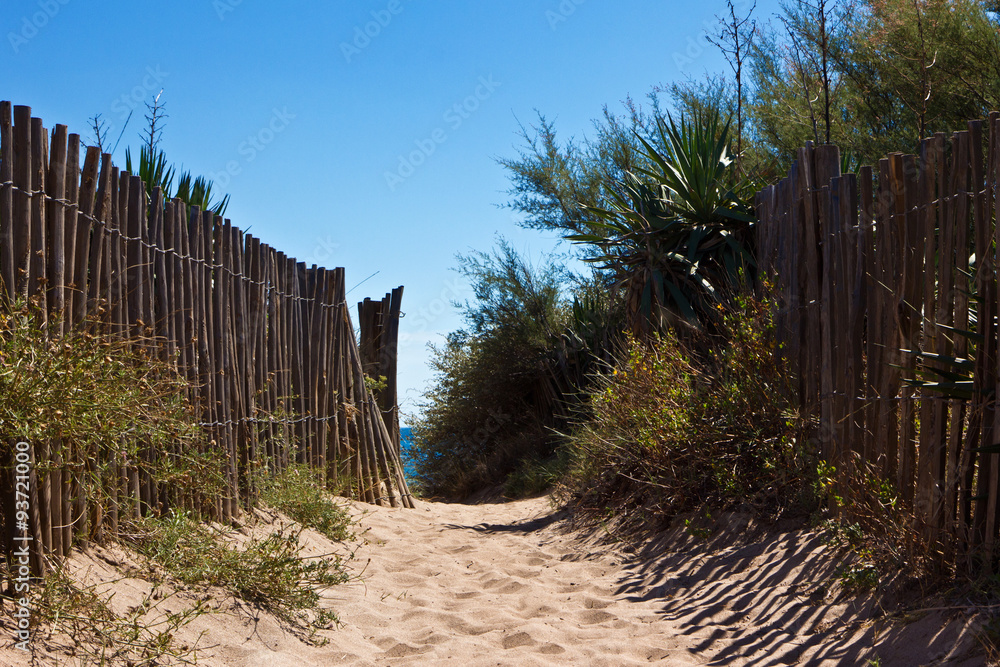 Fototapeta premium Strandzugang zum Serignan Plage