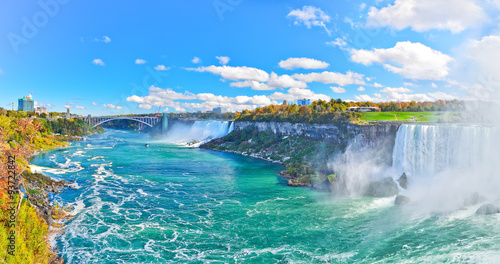Schilderij op canvas Panorama of Niagara Falls in autumn