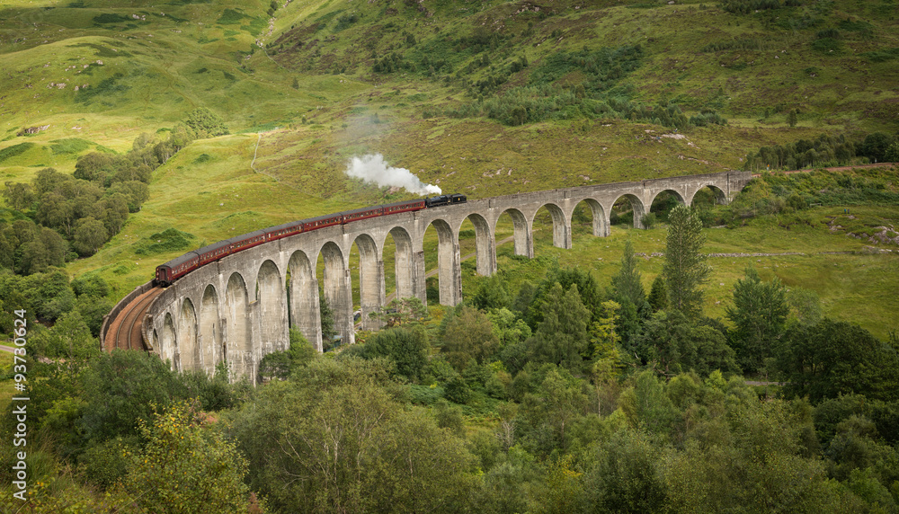 Obraz premium Wiadukt Glenfinnan, Szkocja