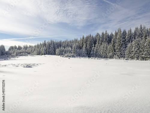 Fantastic Mountain winter wonderland © 2207918