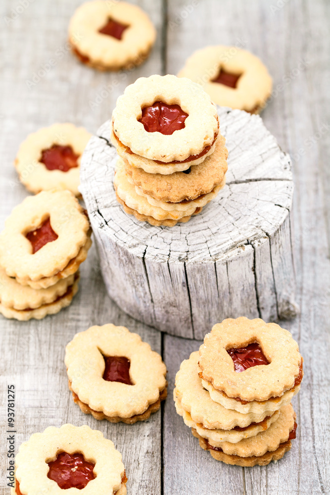 Linzer cookies Linzer cookies