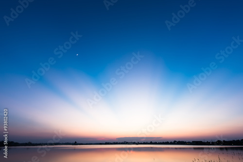 фотографія Wonderful sunlight after sunset over the lake