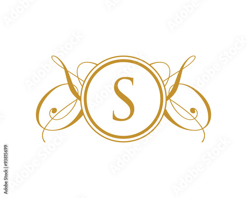 S Luxury Royal Elegant Logo