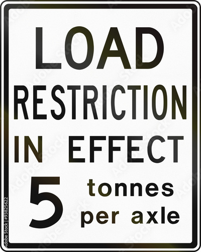 Canadian traffic sign - Axle weight limit 5 tons. This sign is used in Ontario