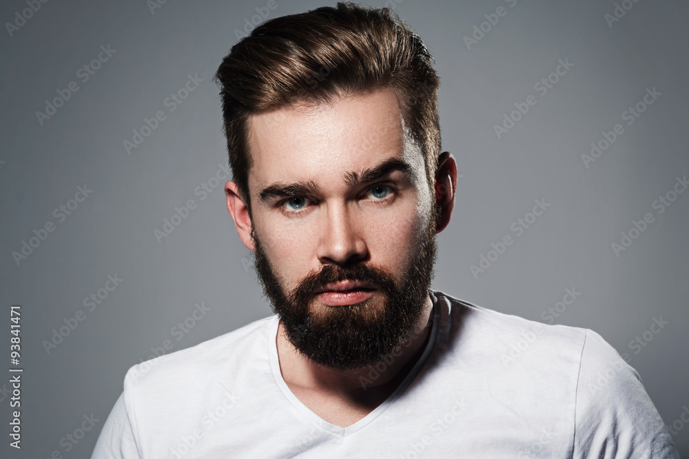 Obraz premium Handsome man with a beard