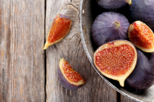 Fresh figs on a grey wooden table