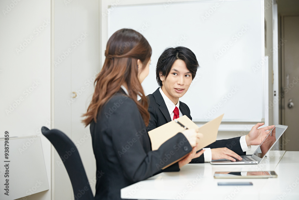 オフィスのビジネスマン