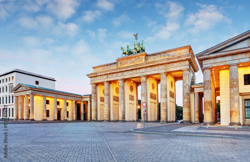 Obraz premium Branderburger Tor- Brandenburg Gate in Berlin, Germany