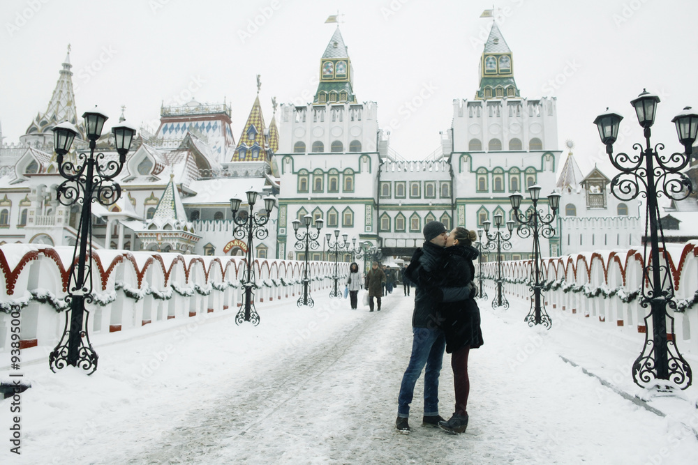 Obraz premium lovers in winter Moscow