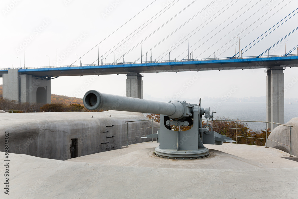 Gun of coastal batterie in Vladivostok fortress Gun of coastal batterie in Vladivostok fortress