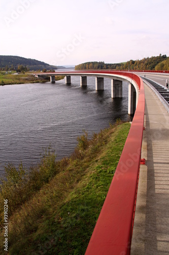 Fototapeta Naklejka Na Ścianę i Meble -  Long bridge over the dam