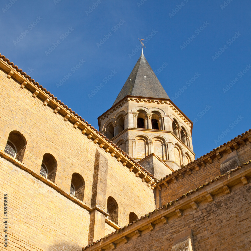 Clocher de la cathédrale de Paray-le-Monial