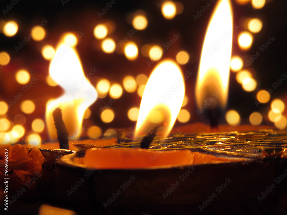 Φωτογραφία Traditional Lamps lit on the occassion of Diwali festival on the