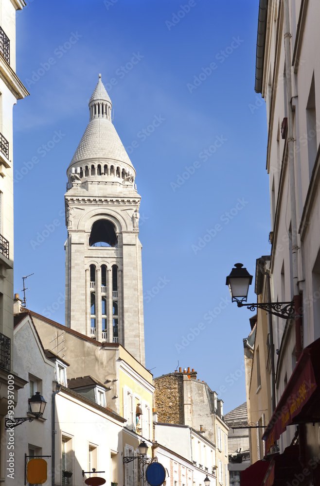 Montmartre, narrow street overlooking a Basilica