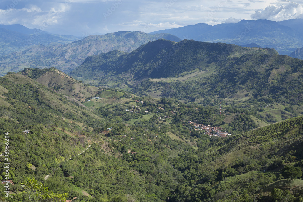 Paisaje montañoso colombiano  