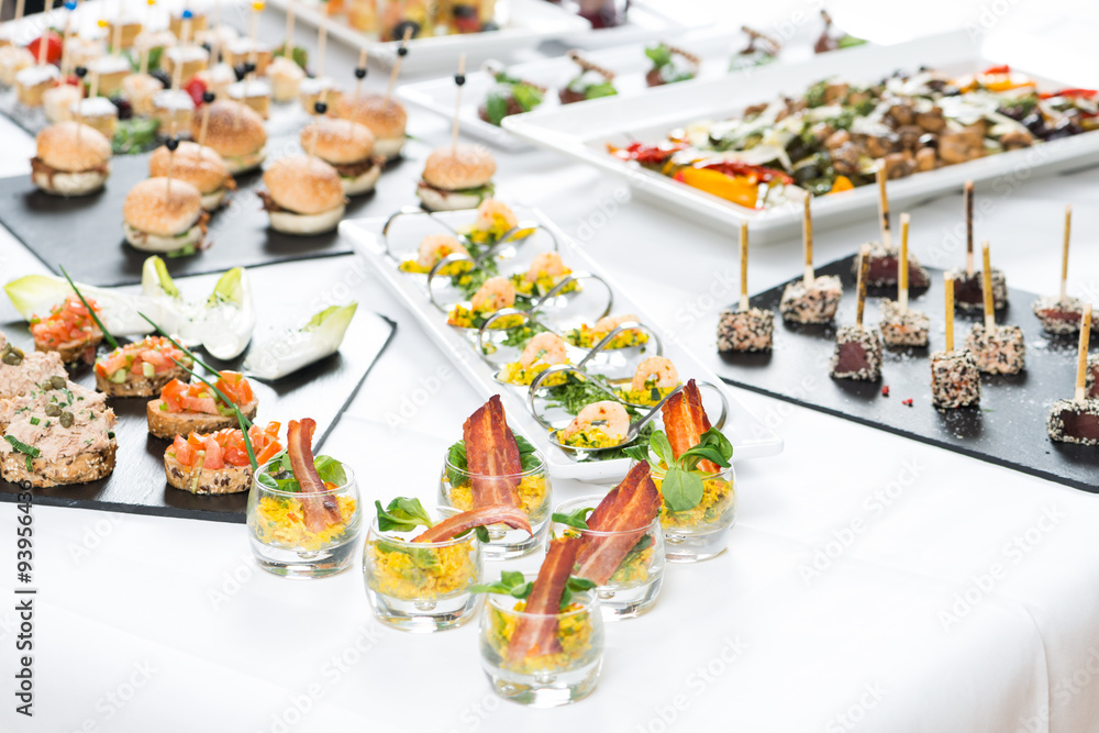 Fingerfood-Buffet in der Gastronomie Fingerfood-Buffet in der Gastronomie
