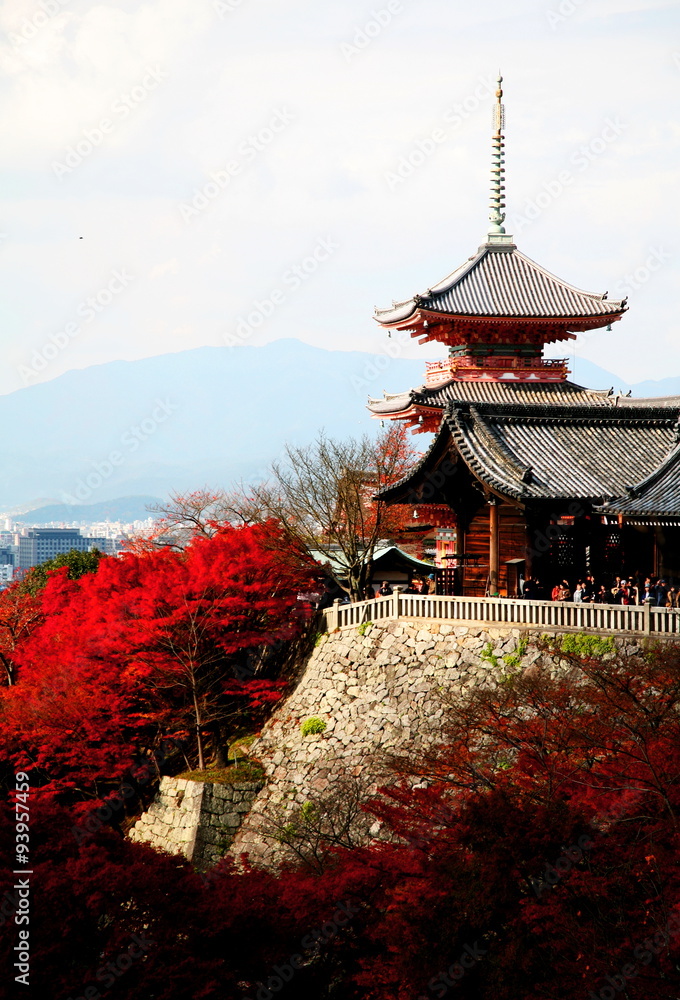 Obraz premium Jesienne liście Kioto Kiyomizu Temple