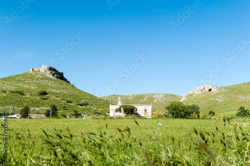 Castello del Garagnone in territorio di Spinazzola, nel Parco Nazionale dell'Alta Murgia in Puglia