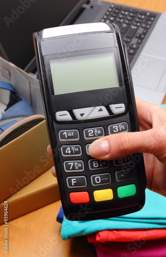 Use payment terminal for paying for purchases in store