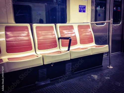 Foto Interior vagón de metro