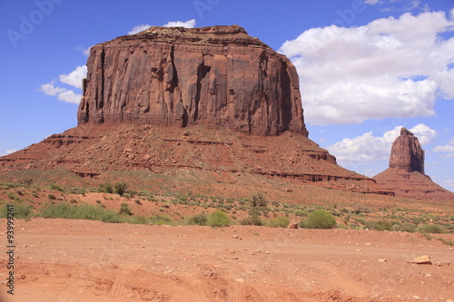butte    Monument Valley