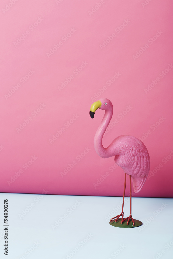 Fototapeta premium Kitsch pink flamingo
