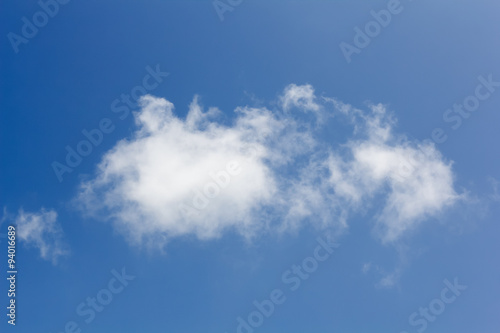 Cloud in blue sky © bonnontawat