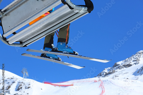 Skifahrer im Sessellift_2014