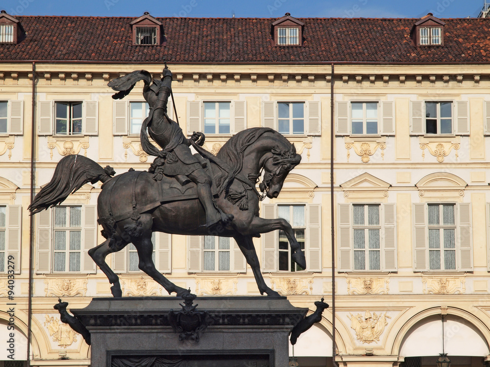 Obraz premium Equestrian statue in Piazza San Carlo, Turin, Italy.